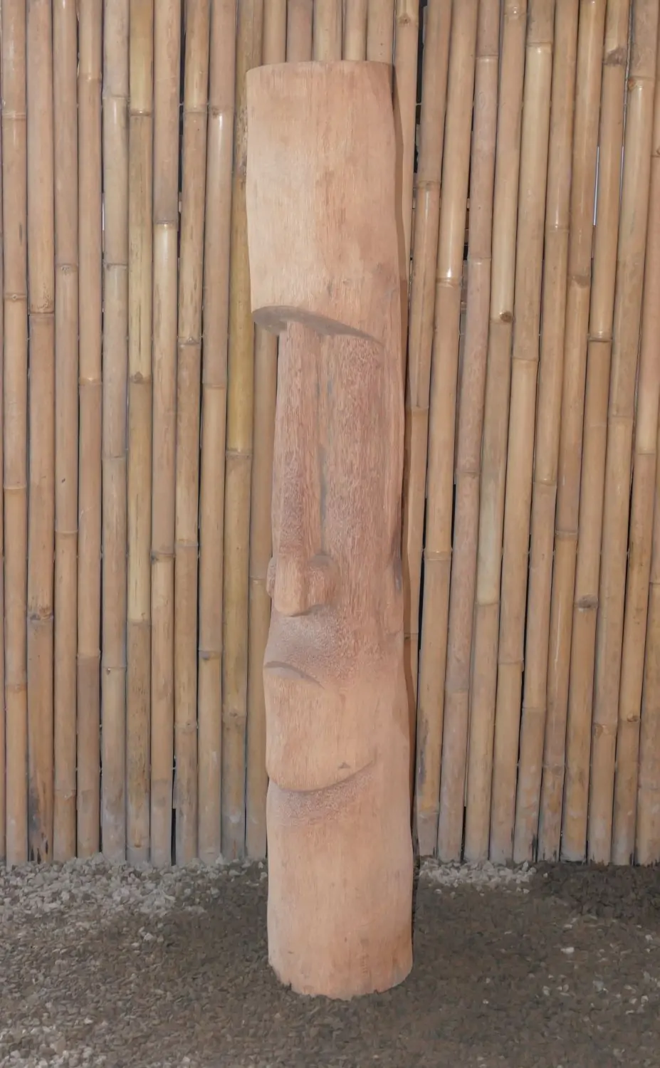 Product image 2 of the product “Tiki Statue Polynesia style. From coconut palm 150cm Height. Approx. 24cm dia. Model 5 - Rapa Nui ”